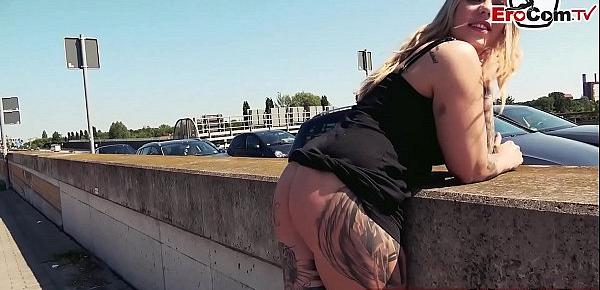  EroCom Date - Deutsche Tattoo Amateur Teen abgeschleppt und öffentlich gefickt auf der Straße POV